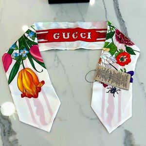 Gucci Floral Neck Bow Scarf